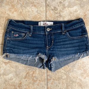 Hollister Low-Rise Denim Short-Shorts W26